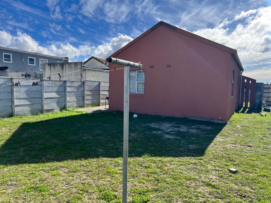 2 Bedroom Property for Sale in Colorado Park Western Cape